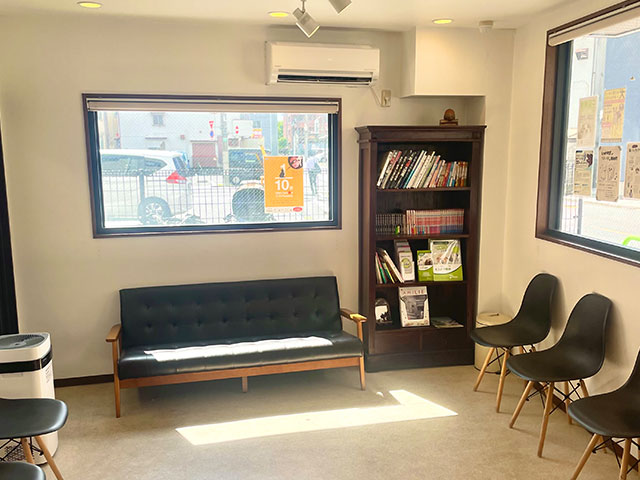 たかはし動物病院待合室